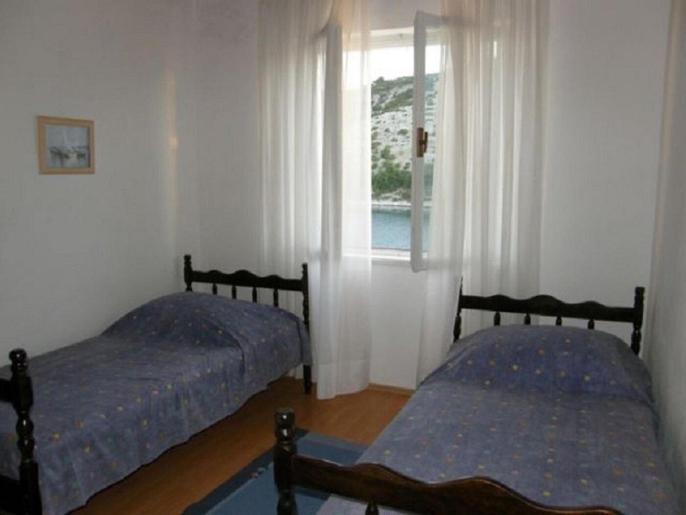 Apartments Ljubi Vinišće Extérieur photo